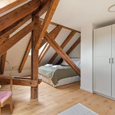 Apartment Meinecke - 3 'centennial Hall' *